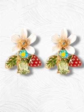 🍓Unique Floral Fruity Cluster Crystal Statement Earrings